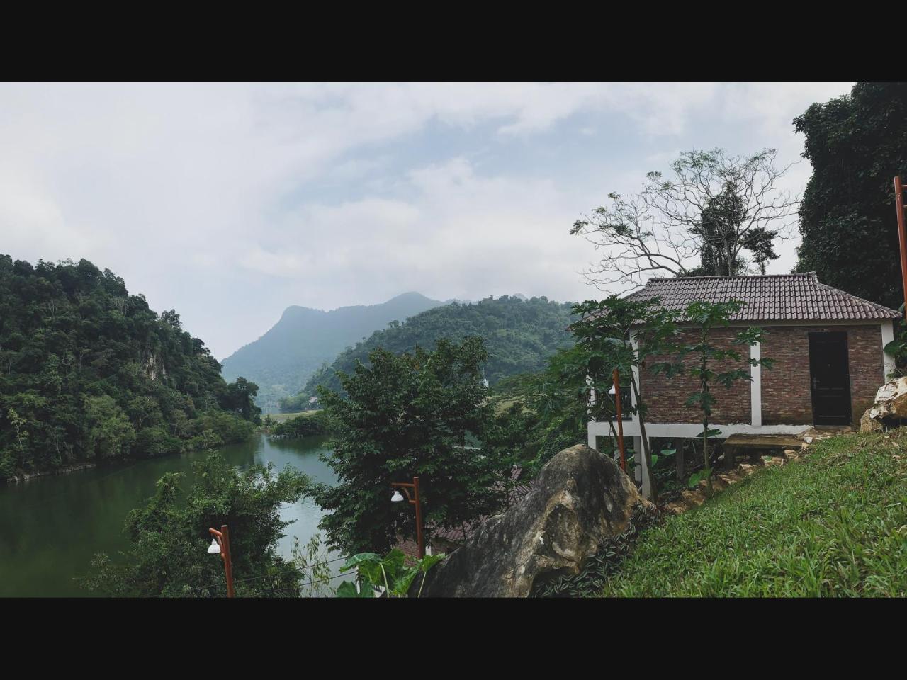Ba Be Lakeside Bungalow Hotel Coc Pouc Exterior photo